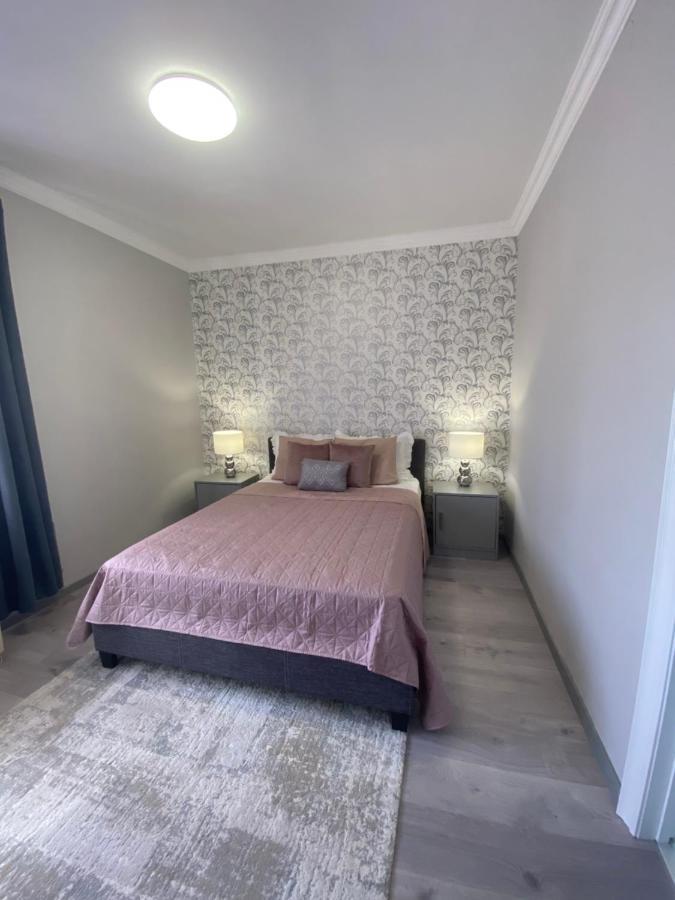 Oliaparman Apartment Егер Екстериор снимка